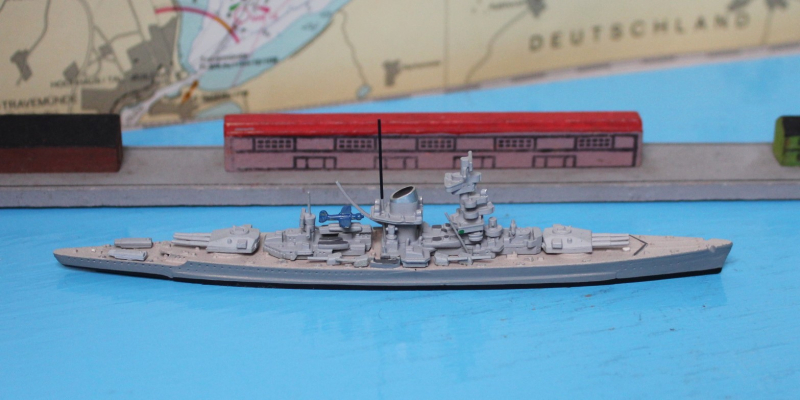 Battle cruiser "Admiral Scheer" beige decks  (1 p.) GER 1945 Hansa S 115